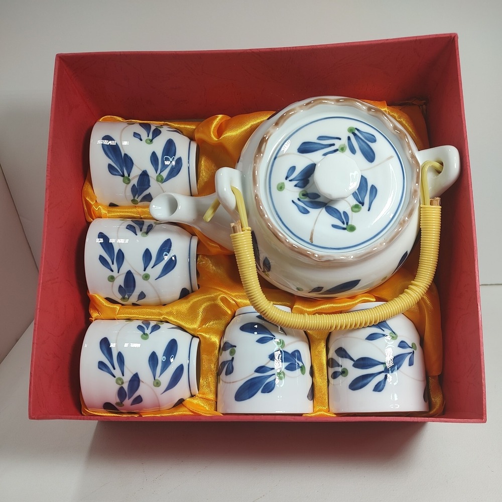 Vintage Chinese 6-Piece Porcelain Tea Set in Original Gift Box NEW